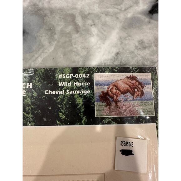 Janlynn Counted Cross Stitch Embossed Mat Wild Horse 68691 - Picture 5 of 6